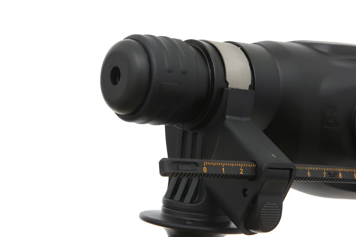 may-khoan-be-tong-pin-dewalt-dch133n-kr-18v18-700x467