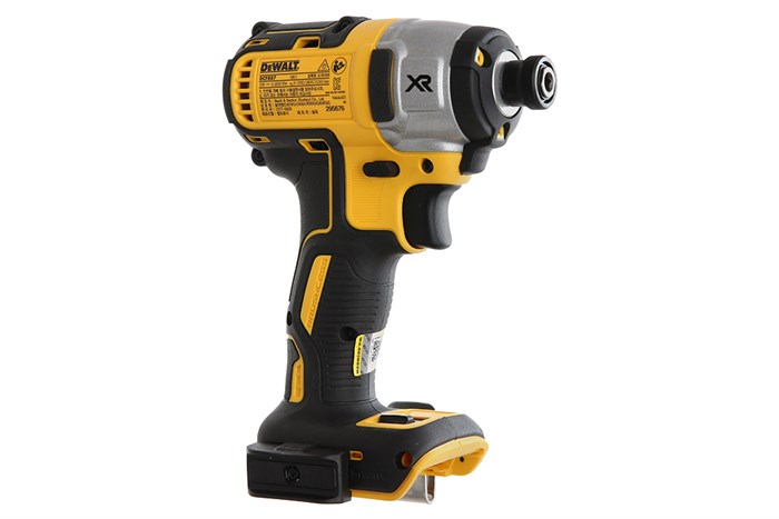 may-van-vit-dung-pin-dewalt-dcf887n-kr-20v-2-1-700x467